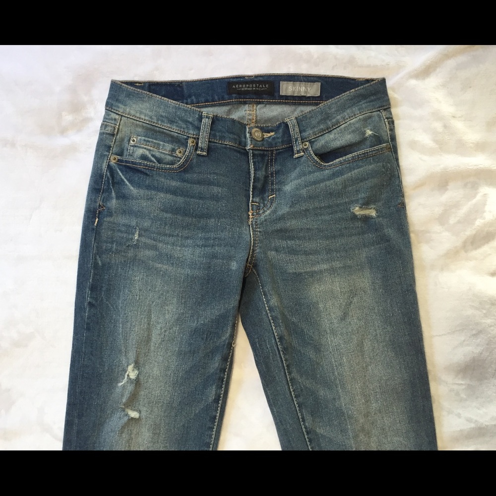 🌸 Aero Skinny Light Distressed Jeans
